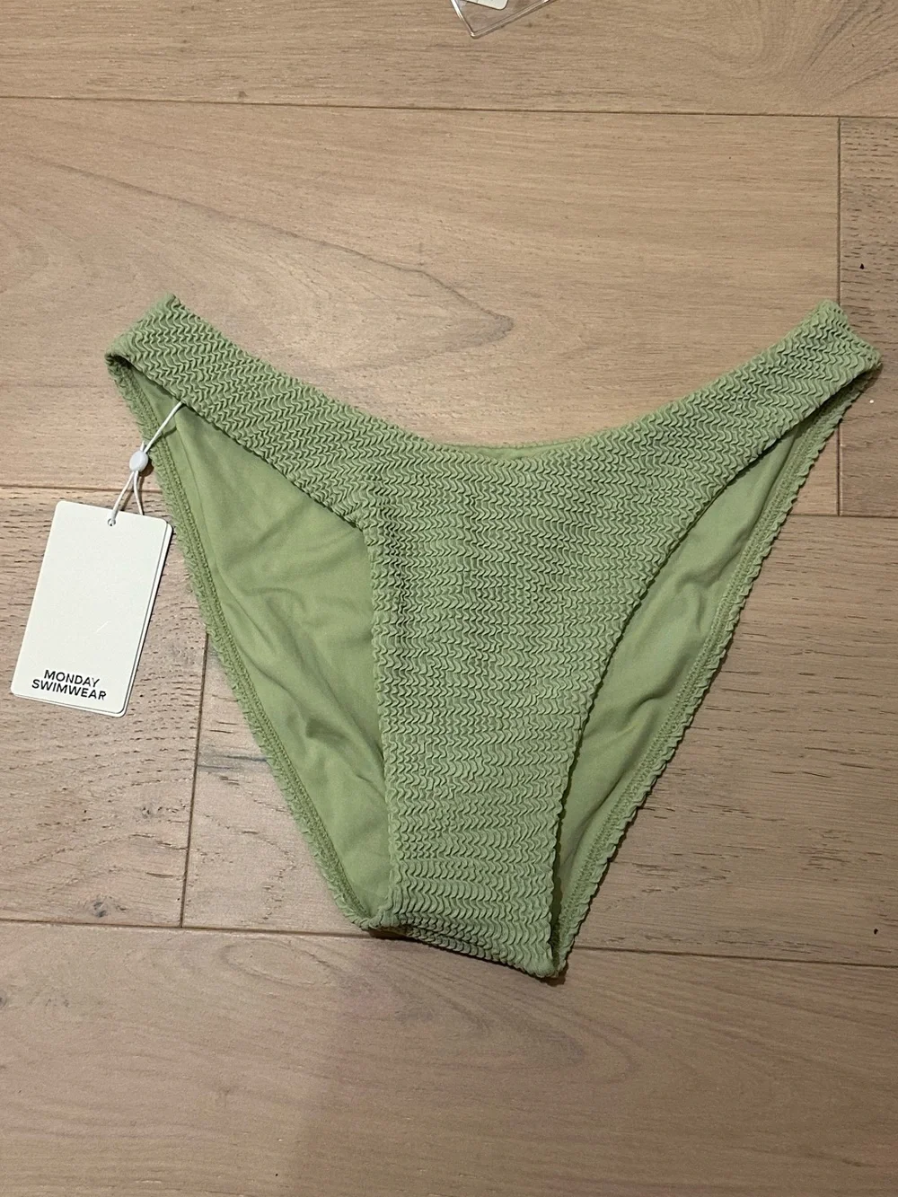 BNWT! Monday Swimwear Seychelles Bottom size MEDIUM in Avocado crinkle